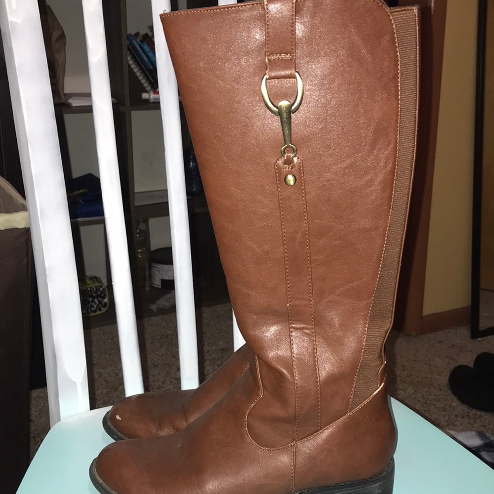 Boots size 7.5
